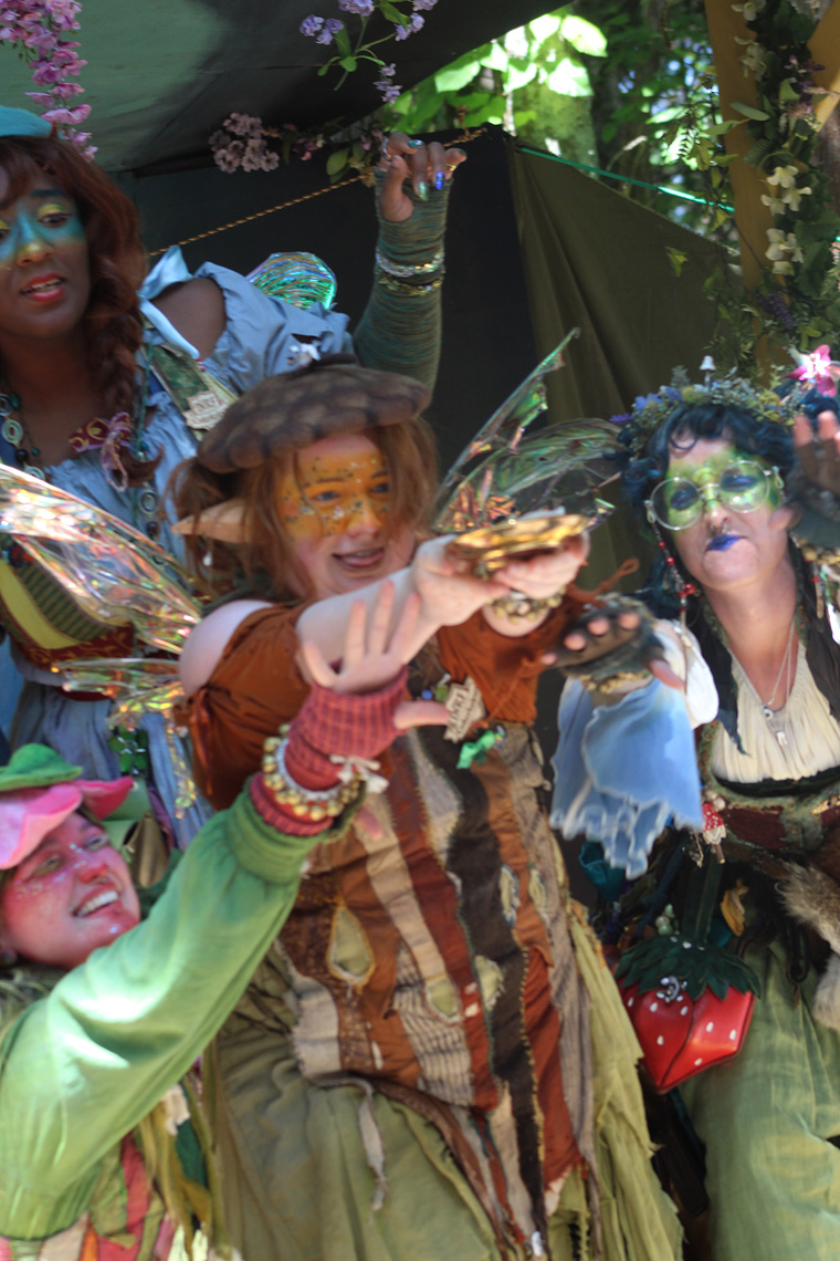 fairies playing keep away with a dish.