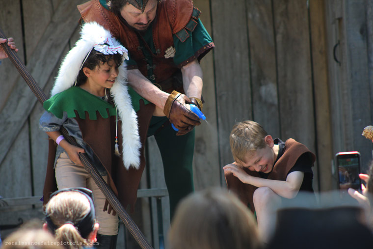 robinhood spraying actor with spray bottle